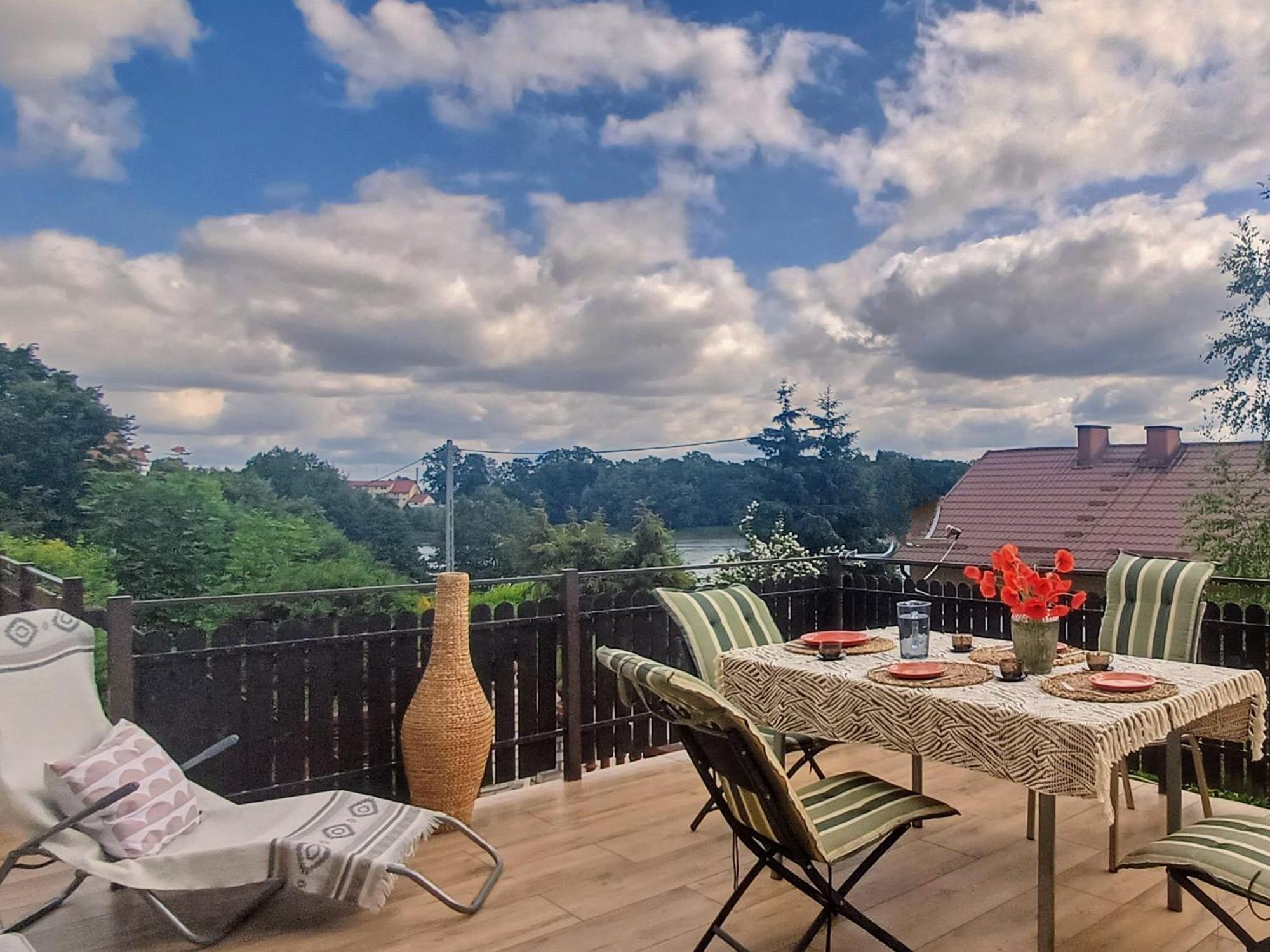 Holiday home Dom Na Skarpie Z Widokiem Na Jezioro, Z Kominkiem I Garazem